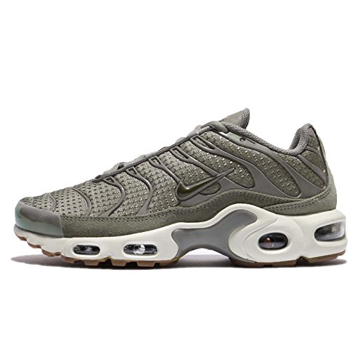 air max plus stucco