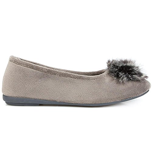 pavers pom pom slippers