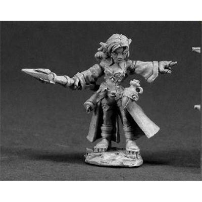 Cassie, Female Gnome Wizard by Reaper Minatures