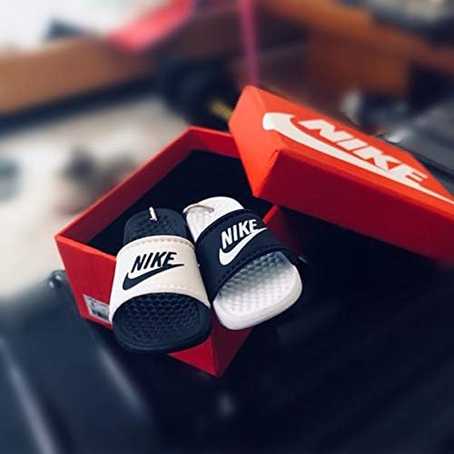 Fashion Mini Sneaker 3D Keychain Figure AJ1-20【1:6】 with Box for Christmas Gift