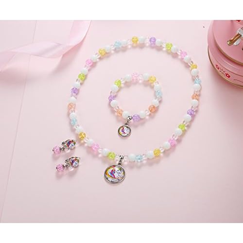 little girl play jewelry sets