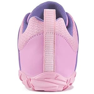 Schnorchelmasken 41jfU YCL9L. SS300 Obermaterial: Synthetik, leicht und Komfortabel. Atmungsaktiv und hautfreundlich.
Innenmaterial: Das Wabenfutter kann schnell Feuchtigkeit aufnehmen, um sicherzustellen, dass die Fußsohlen trocken sind. Die weiche Innensohle kann während des Trainings für Dämpfung sorgen, und die Innensohle ist auch herausnehmbar.
Sohle: Gummi. Da die Sohle flexibel ist schmiegt sich der Fuß an den Untergrund an und man hat besonders guten Halt.