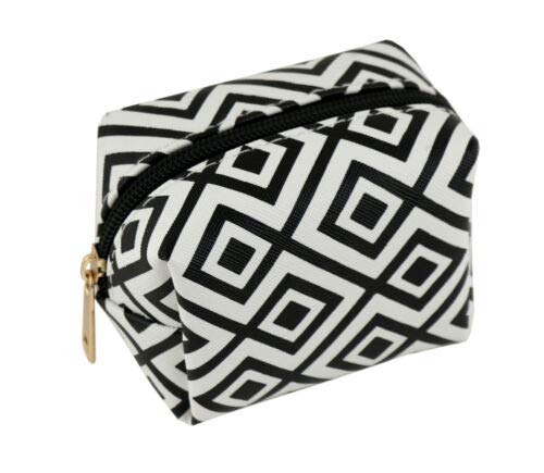 Master Cables Claritude Travel Essentials Kit - Unisex-Adult Travel Kit - White Geometric Cosmetic Case