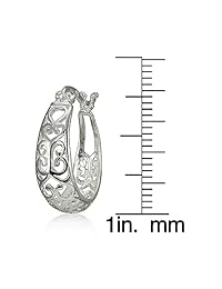 Pendientes de aro ovalados de plata de ley con forma de corazón pulido