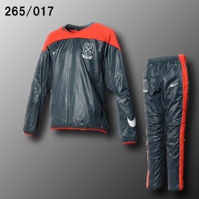 Amazon Co Jp Nike サッカーウィンドブレーカー ピステ 上下セット Nftb Select L S 上 下 265 L スポーツ アウトドア