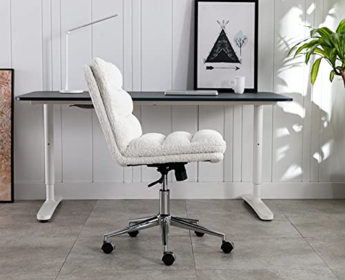 White fuzzy computer chair Clearance