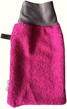 Makeup removing glove for normal and acne-prone skin