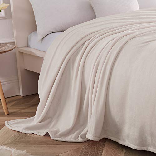 KAWAHOME Fleece Blanket Lightweight Fuzzy Microfiber Spring Blanket for Bed Couch Sofa King Size 108 X 90 Inches White