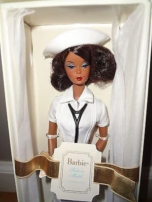 barbie enfermera amazon