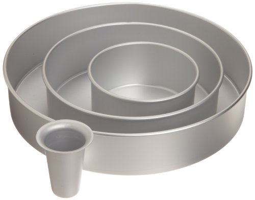 Wilton 2105-6150 decorator preferred round cake pan set
