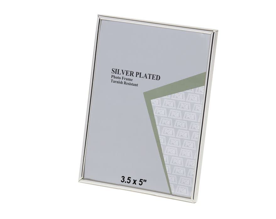 3.5 x 5-inch Silver Thin Edge Single Photo Frame Stands Both Ways but Hangs Portrait Only - Velveteen Backing - Tarnish Resistant (3.5 x 5-inch)