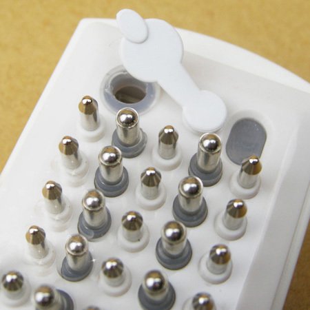 Kerastase Electronic Scalp Massage Comb - Thumbnail 2