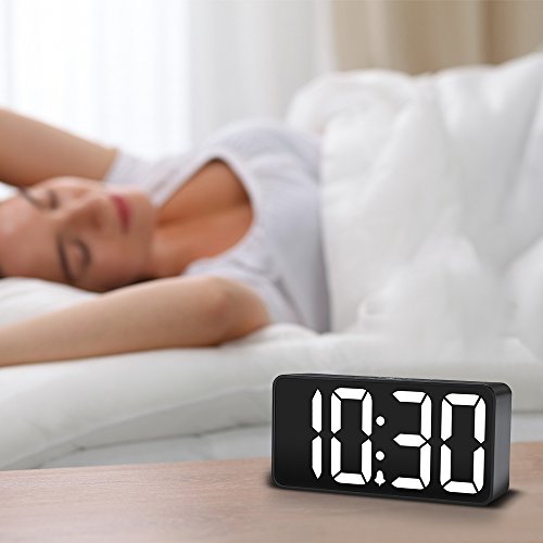 DreamSky Small Digital Alarm Clock - Image 6