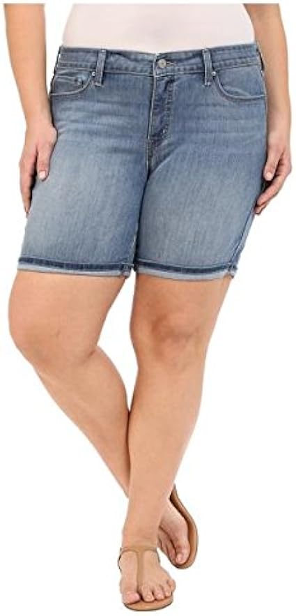 levi plus shorts