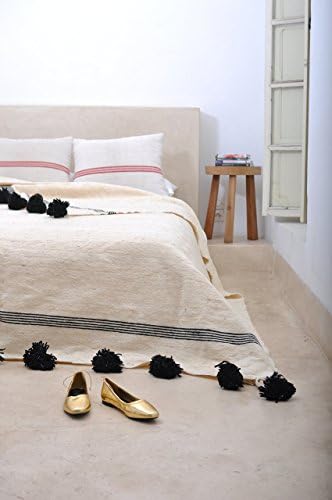 Queen of Spade. Moroccan Pom Pom Blanket Throw, Quilt, Bedding, Wool. Medium (59 x 98 inches / 1.5 x 2.4 m)