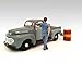 American Diorama \Hanging Out\ Mark Figure for 1:24 Scale Models