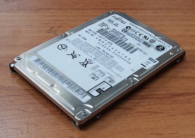 Fujitsu MHT2030AT 30GB Hard Drive