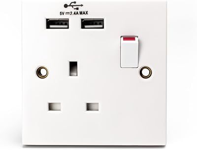Status UK Plug Socket 1 Gang Switched with 2 USB Ports White S1G13A2USBSWS4