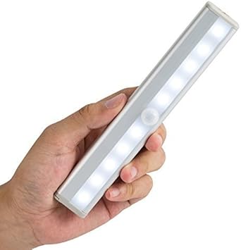 Silber Oder Weiss Led Unterbauleuchte Kabellos Innenleuchte Batteriebetrieben Uberall Aufklebbar Led Lichtleiste Kuchenlampen Schrankleuchten Vitrinenbeleuchtung Fur Kleiderschrank Dachboden Kuche Gang Schubfach Schrank Treppen 2er Pack