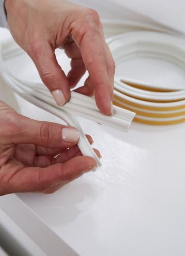 tesa INSULATION Weatherstrip, Sealing Tape M, Foam Sealant for Insulating gaps in the home Self-adhesive, White - Image 4