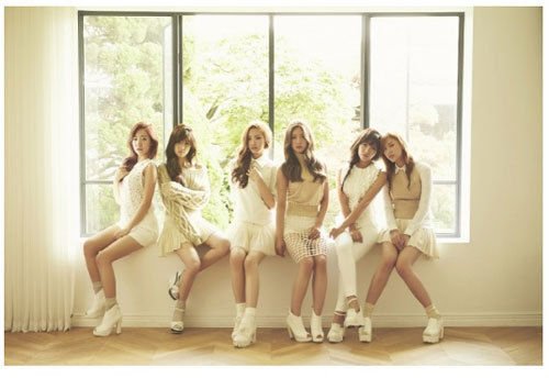 Apink - Pink Luv (5th Mini Album) [1CD + Poster + Photo Card +