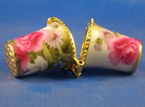 Porcelain China Thimble Needle Case -- Twin Roses
