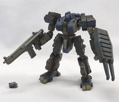 Amazon Front Mission 5 Scars Of The War 購入特典 フロントミッショントレーディングアーツ プラス 特製強盾グレンカラーバージョンフィギュア 特典のみ フィギュア ドール 通販