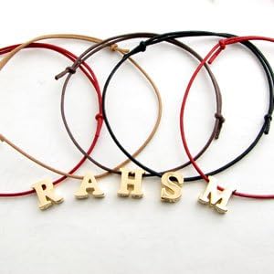 Amazon ブレスレット イニシャルチャーム付き カラフル ポップな紐ブレスレット ミサンガみたいなブレスレット Klb アルファベット種類 H ひもカラー ベージュ ブレスレット 通販