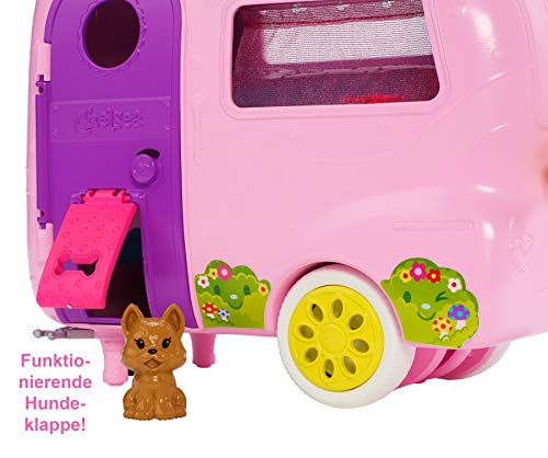 Barbie Chelsea Serie, Chelsea Auto und Camper Set mit 10+ Barbie Camping Accessoires, 1x Chelsea Puppe, Teal Auto und Pink Mini Camper, Geschenke für Kinder ab 3 Jahren,FXG90 – Bild 4