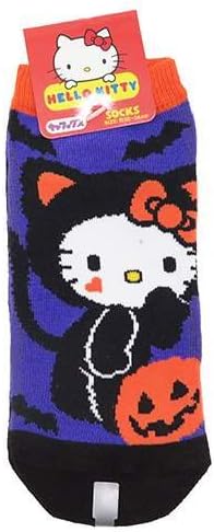 Amazon Co Jp サンリオ キャラクターソックス ハローキティ 靴下 ハロウィン 黒猫 パープル ブラック 22cm 24cm Hksoc459 おもちゃ