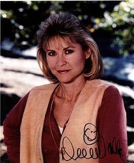 DEE WALLACE 8x10 Celebrity Photo Signed In-Person at Amazon's