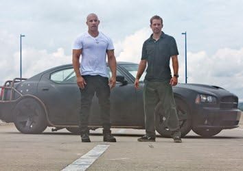 Amazon Co Jp ポスター パターe ポール ウォーカー ワイルド スピード Mega Max 光沢プリント ホーム キッチン