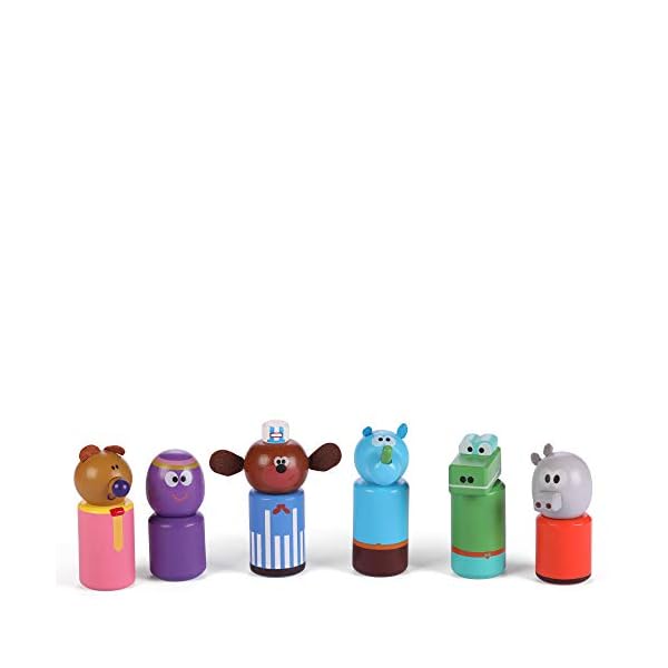 Hey Duggee 9090 Wooden Light and Sound Train, Educational Matching and Sorting Game, Age 18 Months+