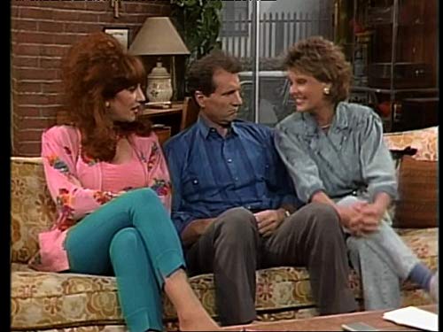 Eine Schrecklich Nette Familie Staffel 4 Folge 1 www.amazon.de