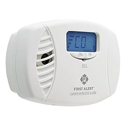 First Alert CO615 Dual-Power Plug-In Carbon