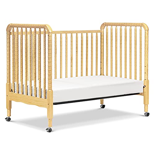 DaVinci Jenny Lind 3in1 Convertible Crib in Natural, Removable Wheels