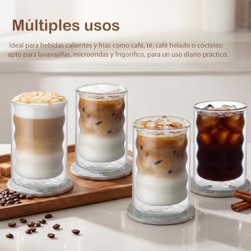 Juego de 4 Tazas de Café de Cristal 350ml – Vasos de Doble Pared de Vidrio Borosilicato con 4 Cucharillas y 4 Posavasos – Ideales para Café con Leche, Té, Latte, Macchiato y Espresso – Regalo para Pad