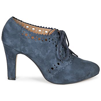 clarks navy suede shoes