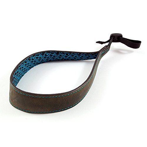 4V Design Ergo Large Handmade Leather Camera Wrist Strap Washed Tuscany Leather w/Universal Fit Kit, Green/Cyan (1LS01BWW2830) 4V Design Ergo Large Handmade Leather Camera Wrist Strap Washed Tuscany Leather w/Universal Fit Kit, Green/Cyan (1LS01BWW2830)
