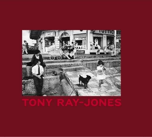 A day off: 120 photographs: Tony Ray-Jones: 9780821207086: Amazon