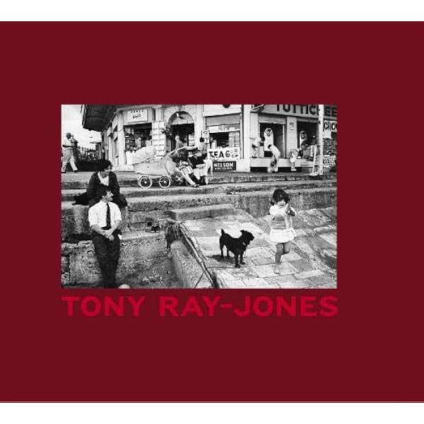 A day off: 120 photographs: Tony Ray-Jones: 9780821207086: Amazon