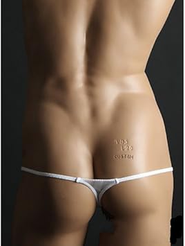 chicos jovenes en ropa interior