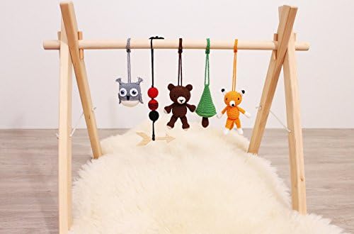 Lumberjack baby play gym with 5 toys. Bear, fox, owl, pine tree, wooden arrow. Woodland. Buffalo plaid. Hunting. Camp. Outdoor adventure.