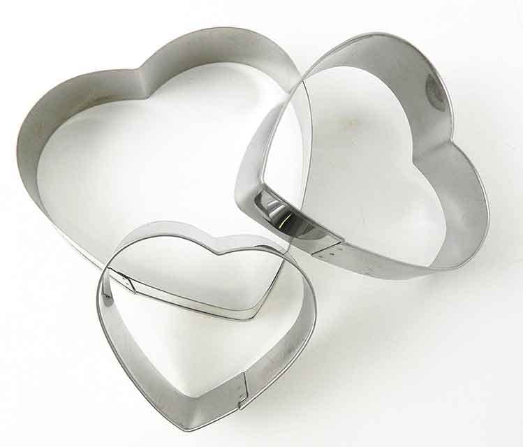 GOOD STUFF Set of 12 Cookie Cutters in 4 Different Shapes: Heart, Star, Circle and Flower - Perfect for Desserts and Creative Decorations