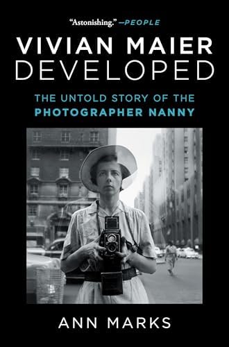 Amazon.com: Vivian Maier: A Photographer Found: 9780062305534