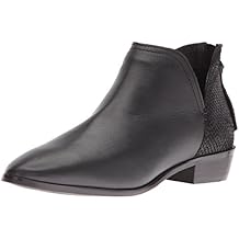 Kenneth Cole REACTION Women's Loop There It Is Ankle Bootie