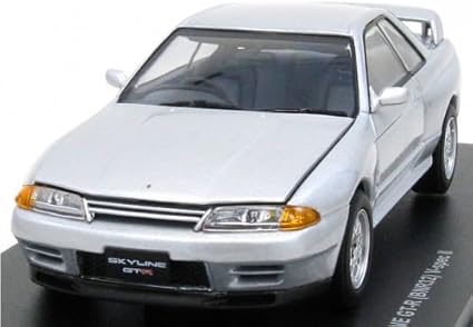 Amazon Com Kyosho Original 1 43 Skyline Gt R R32 V Spec 2 Silver Japan Import Toys Games