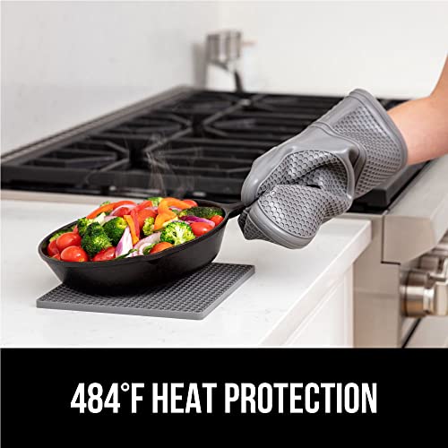 Gorilla Grip Heat and Slip Resistant Silicone Oven Mitt and Trivets Set