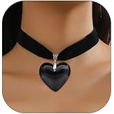 XUN Zhe Gothic Love Heart Choker Necklace Vintage Black Velvet Peach Heart Pendant Necklace Punk Style Y2k Clavicle Necklace Christmas Halloween Jewelry Gifts