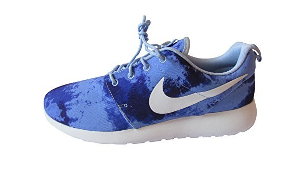 nike roshe run trainers